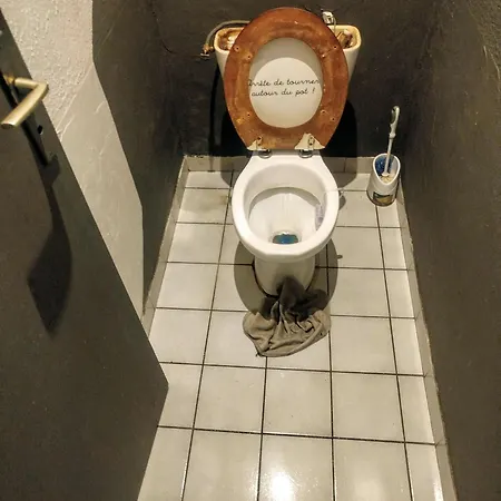 Quatrevingtreize Hostel